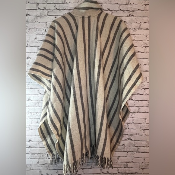 Vintage Artilana Wool Poncho Grannycore Chic - Picture 4 of 6